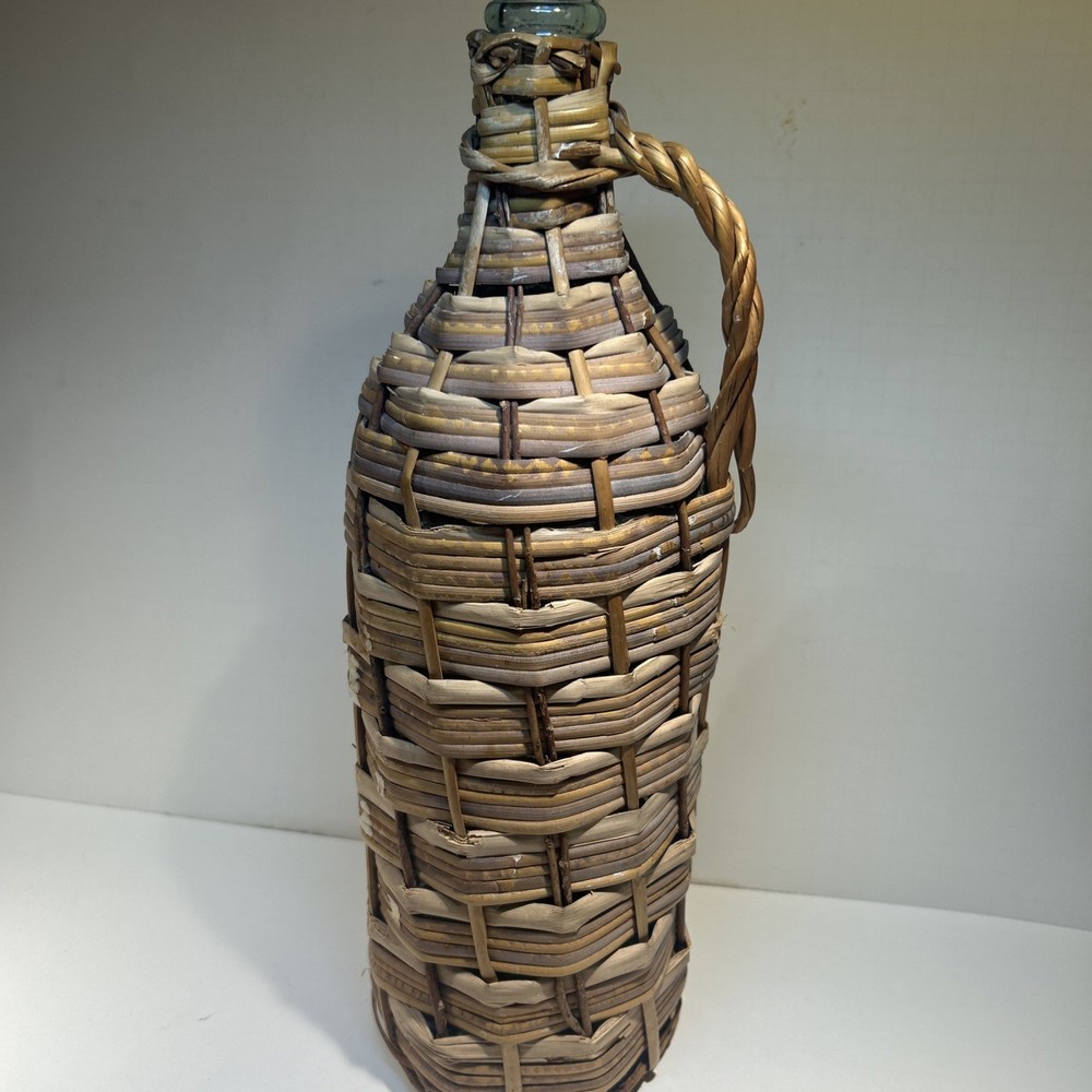 Vintage Hand Wicker Wine Bottle Woven Wine Jug Straw Wrapped Rustic Decor