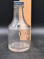 Set Of 2 Vintage Mogen David Bottles, 4 oz