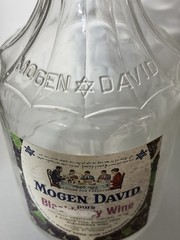 Mogen David Concord Kosher Jewish Wine Clear Glass Bottle EMPTY Nice Label