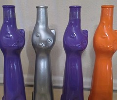 4 – Happy Cat Rheinhessen Riesling Wine Bottles Vases Lot Set Multi-color
