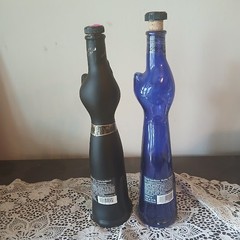 Set of 2 HAPPY CAT Wine Bottles corks 13&Prime; Tall Riesling Matte Black Blue Mosel