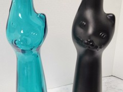 Rheinhessen Riesling Cats Bottles 1 Black & 1 Teal Blue 13&Prime; H