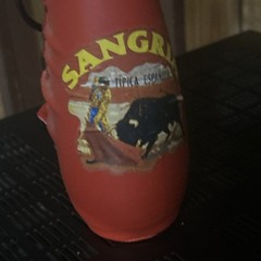 VTG RED WINE BOTTLE-Botella Torcida Sangria Bulls Head & Bull Fighter W/Chain
