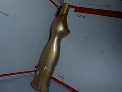 HTF GOLD SPARKLE CAT SHAPED GERMAN GLASS WINE BOTTLE 13&Prime; TALL W/ LABEL 2001