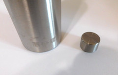 True North Aluminum Wine Bottle 26 Oz 12 Inches Tall 3 In Wide Screw Cap