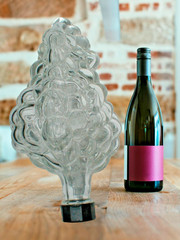 Bunch Cluster Grapes Clear Glass 6-1/2&Prime; Wine Bottle w Plastic Screw Top Turkey