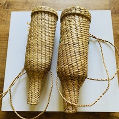 Wicker Rattan Straw Wine Bottle Carrier Holder Tiki Bar Floral Vintage Set Of 2