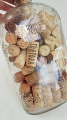 Garrett’s VTG Embossed American Wines 1/2 Gallon Wine Decanter Bottle+Corks