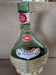 Vintage 1969 Santi Bardolino Verona Italy Green Glass Wine Bottle Wicker Wrapped
