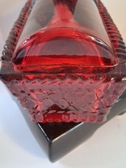 VTG! 1960&rsquo;s Crimson Red Glass »Wine Bottle In A Basket » Figure; « La Mediterranea »