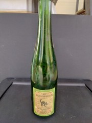 Zeller Schwarze Katz light mosel wine Mainz, Germany Cork Top Green Bottle, 1962