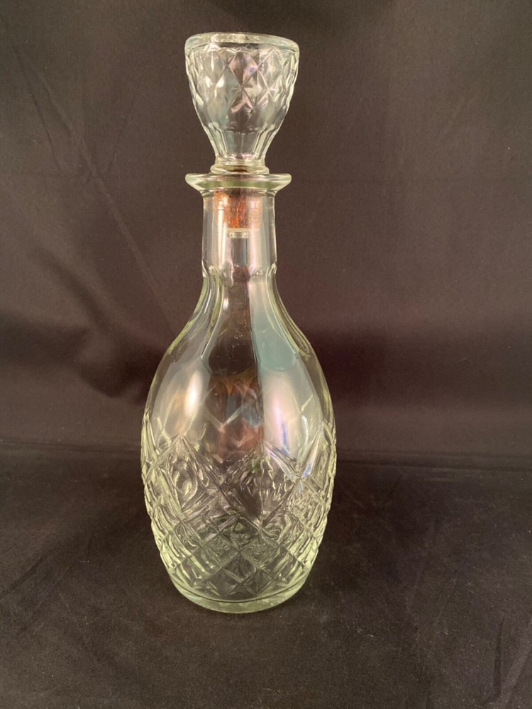 London Winery Ontario Canada Bottle Decanter Glass Cork Glass. Topper Diamonds