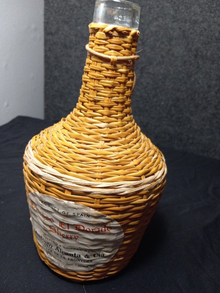 Vtg Bottle Wicker Wrapped oloroso el dorado sherry Spain Antonio Alcanta & C/48b