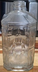 Vintage Monarch Wine Co. Manischewitz 1 Quart Glass Bottle