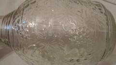 VINTAGE CLEAR GLASS WINE DECANTER BOTTLE EMBOSSED GRAPES LEAVES VINES 4/5 QUART