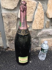 RARE HUGE 1940’s MUMM & Co Reims CHAMPAGNE DISPLAY BOTTLE GLASS DUMMY BOTTLE