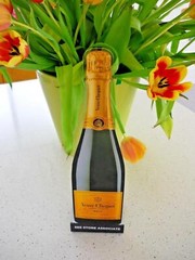 VEUVE CLICQUOT CHAMPAGNE PLEXIGLAS STAND-UP STORE DISPLAY
