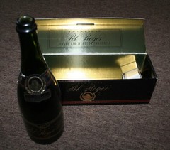 1979 SIR WINSTON CHURCHILL ( EMPTY ) POL ROGER CHAMPAGNE BOTTLE & BOX ( EMPTY )