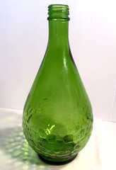 Vtg Gallo Green Emerald Glass Wine Bottle/Jug With Embossed Grapes 1/2 Gallon