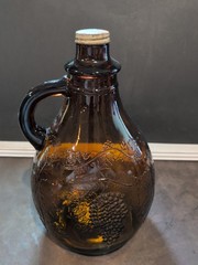 Rare Vintage Maywood Glass Amber Wine Jug – Half Gallon – Grape Design
