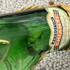 VINTAGE 17”- “CHIANTI” GREEN/GOLD GLASS PISTOL DECANTER-EMPTY