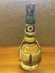 VINTAGE CLASSICO Bertolli CHIANTI EMPTY ITALY WINE BOTTLE Raffia Wrapped-7 1/2&Prime;