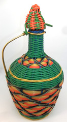 VTG VIRESA SCOUBIDOU COLORFUL WINE BOTTLE PLASTIC WOVEN WICKER SPAIN 60-70s BOHO