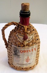 Grossman&rsquo;s Liquor Cuba NY Quinta Lisbon Da Fonseca Portugal wine bottle vtg 1953