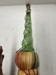 VINTAGE ITALIAN CHIANTI GREEN ART GLASS SPIRAL 35&Prime; Wicker basket cork