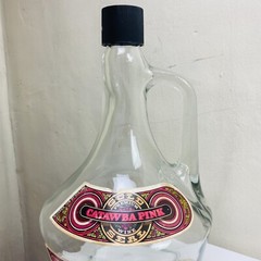 Vintage Gold Seal Wine New York State Burgundy One Half Gallon Tilt Decanter
