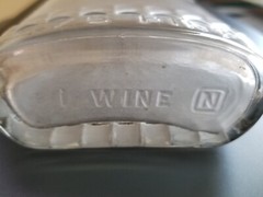 Ambrose Co. Screw Cap 4/5 Pint Wine Bottle