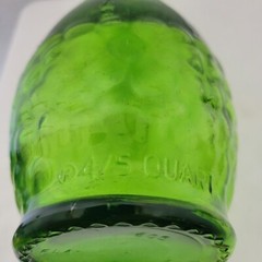 Vintage 4/5 Quart Gallo Wine Flavor Guard Bottle Embossed Grapes Green Glass