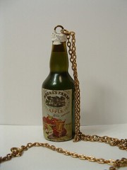 Vintage Boone&rsquo;s Farm Apple Wine Bottle Advertising Chain Necklace