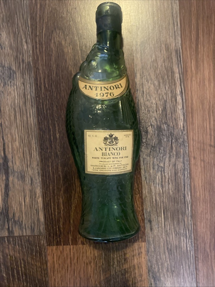 Vintage 1976 Antinori Italy Wine Bottle Glass Figural Fish 10” Decanter 8.5 Oz