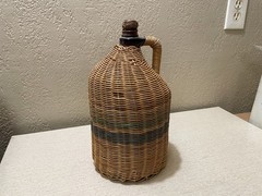 Wicker Wrapped Amber Glass Whiskey Wine Bottle Jug Half Gal Screw Cap 1940s