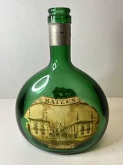 Vintage Green Mateus Rose Portugal Sogrape Still Empty Wine Bottle 1 PT 9 FL OZS