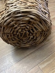 BEAUTIFUL Vintage Barcelona V.B.S.A. Wine Jug Wrapped In Wicker 14” Tall X 9”