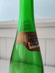 Vintage 1969 Zeller Schwarze Katz Green Wine Bottle w/ Black Cat Label – EMPTY