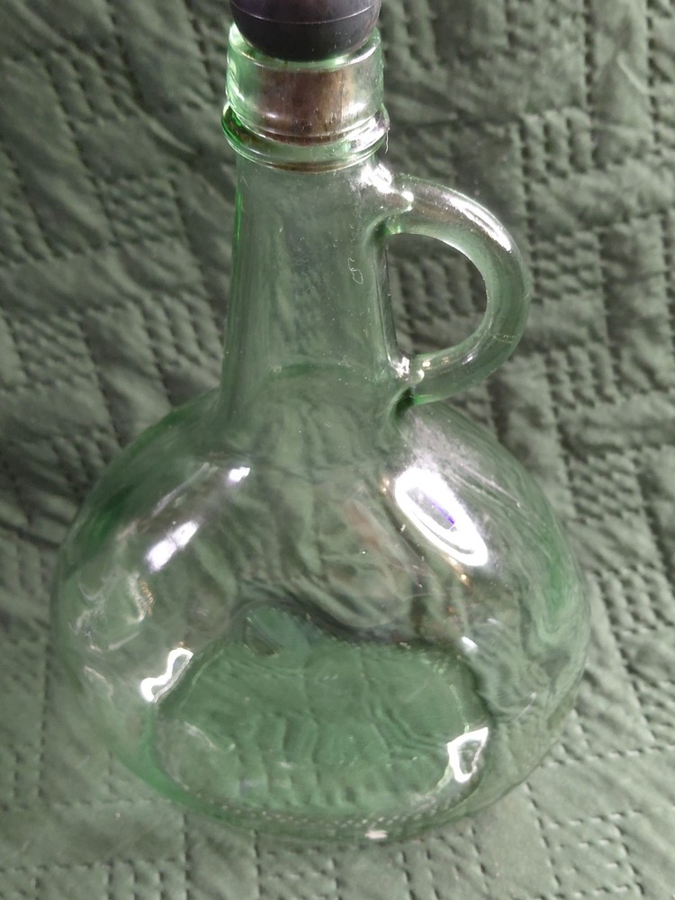 Beautiful 11&Prime; High Green Glass 1.5-liter Wine Bottle W/original stopper