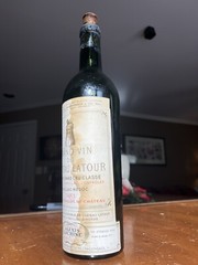 1953 GRAND VIN DE CHATEAU LATOUR VINTAGE EMPTY BOTTLE WITH CORK