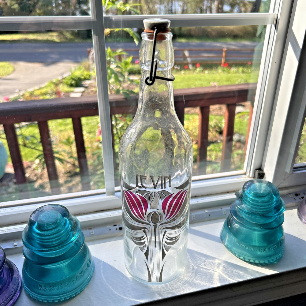 Vintage Le VIN French Wine Bottle Art-Nouveau Porcelain /Rubber Swing Stopper