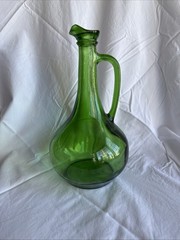 Vintage Wine World 1976 Green Glass Decanter Bottle 1.5 Litre Long Neck Handle