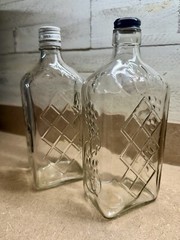 VINTAGE WINE BOTTLES, SET
