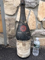 RARE HUGE 1943 MOET CHANDON CHAMPAGNE DISPLAY BOTTLE GLASS ADVERTISING CENTENARY