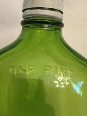 Vintage E & J Gallo Flavor-Guard One Pint Green Glass Liquor Bottle Cap