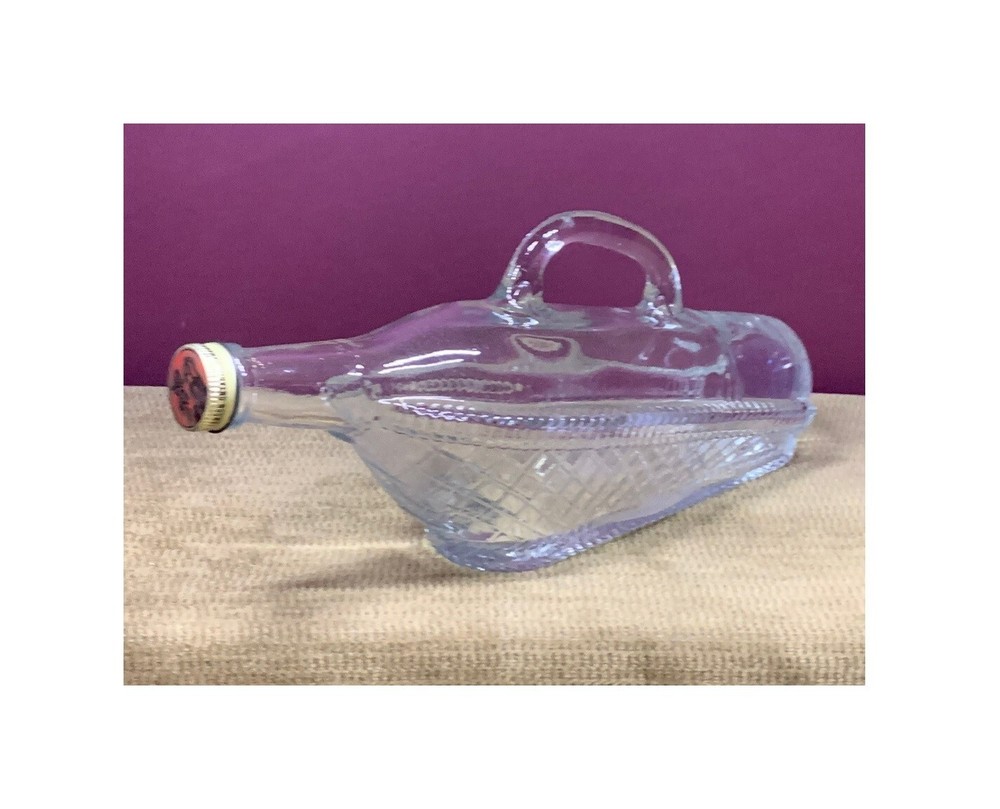 1972? VINTAGE LONDON ONTARIO WINERY CLEAR WINE GLASS BOTTLE WITH ORIGINAL CAP