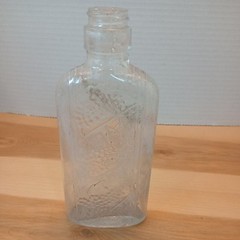 Vtg Wine Bottle 1/2 Pint Glass Leaves Emboss Grapes Owens Illinois Glass comp.