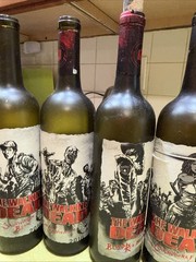 2015-2016 WALKING DEAD Wine Bottle Set 5 EMPTY Zombie grimes michonne glen
