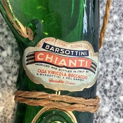 VINTAGE 17”- “CHIANTI” GREEN/GOLD GLASS PISTOL DECANTER-EMPTY