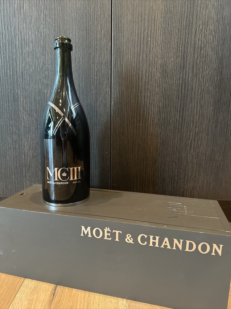 MOET & CHANDON CHAMPAGNE ADVERTISING DISPLAY BOTTLE DUMMY EMPTY